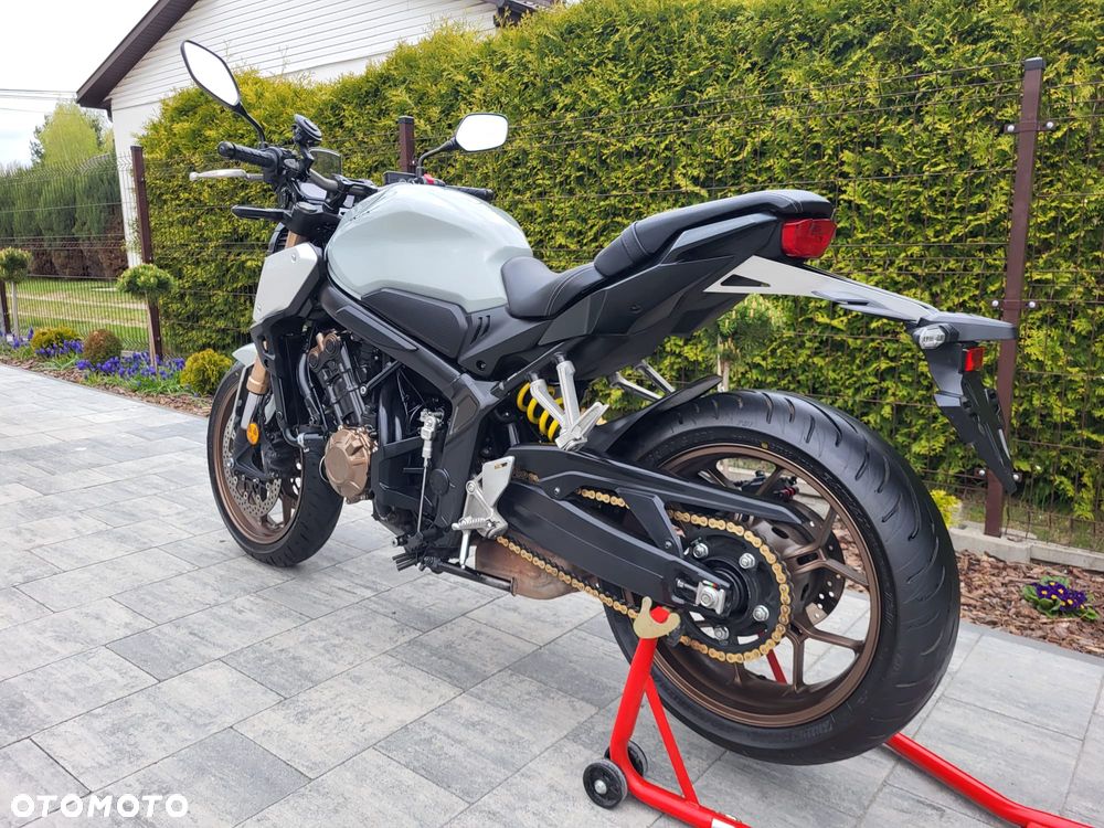 Honda CB - 2