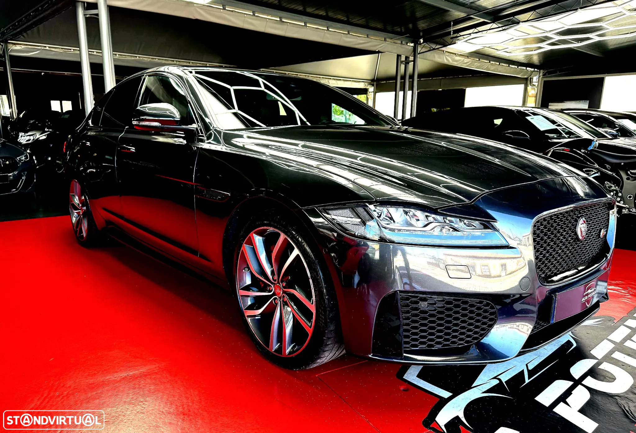 Jaguar XF 3.0 TDV6 300 Sport - 4