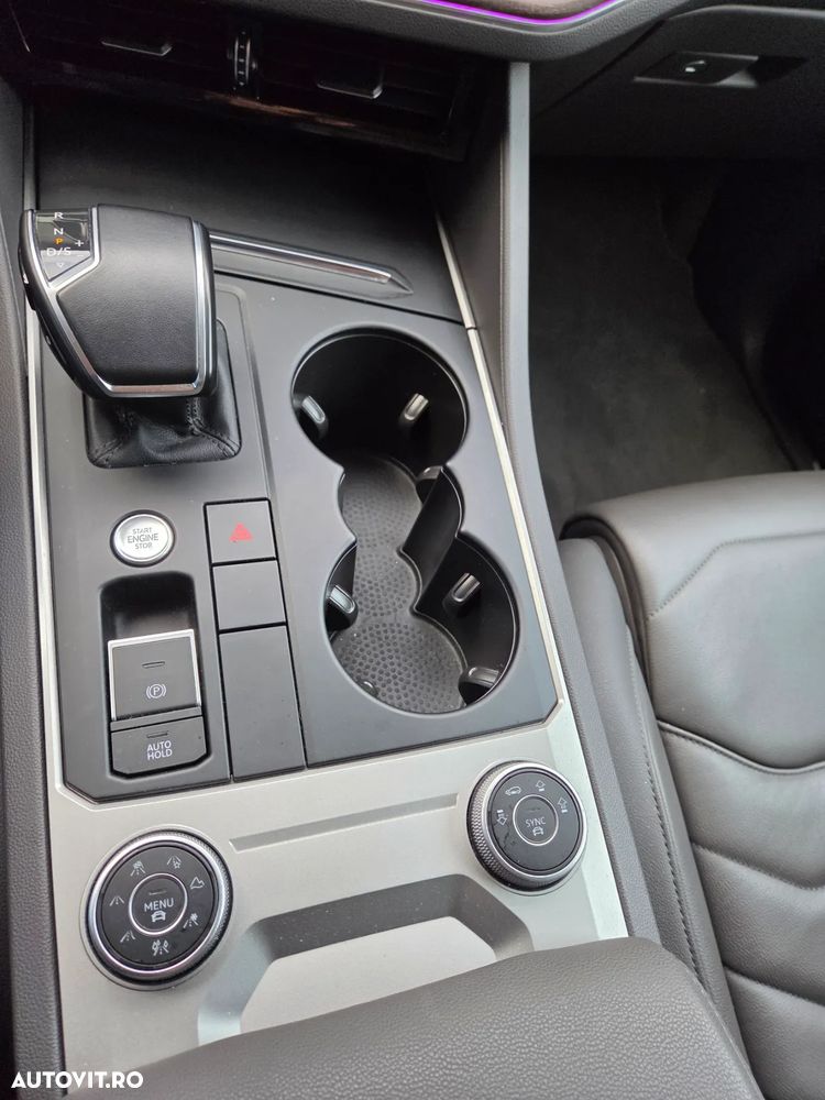 Volkswagen Touareg 3.0 V6 TDI 4Motion DPF Automatik - 17