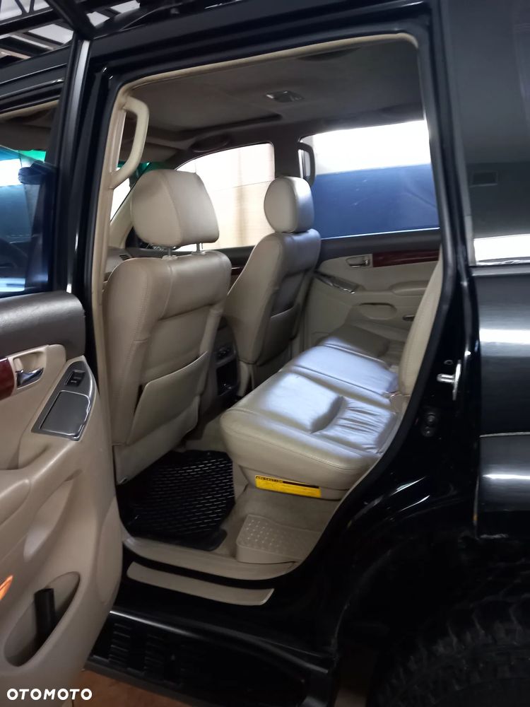 Toyota Land Cruiser - 17