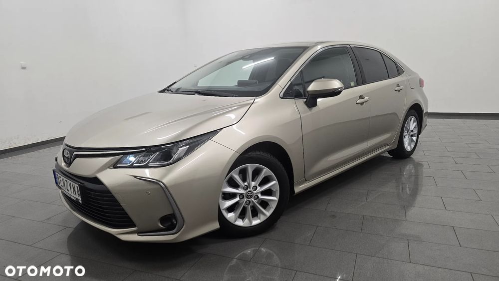 Toyota Corolla - 1