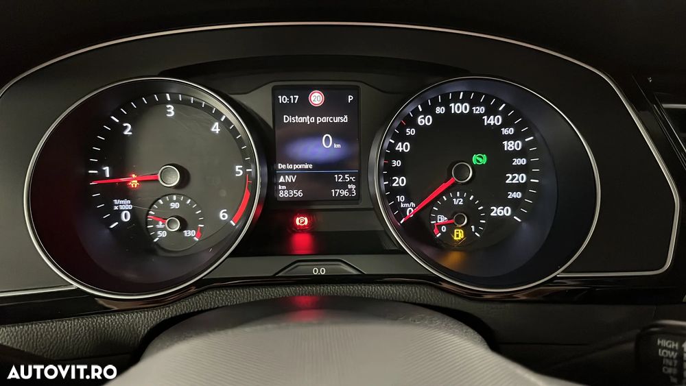 Volkswagen Passat 2.0 TDI DSG Trendline - 17