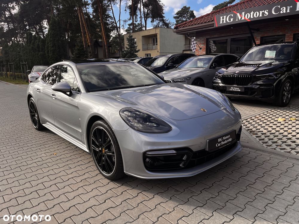 Porsche Panamera 4 - 19