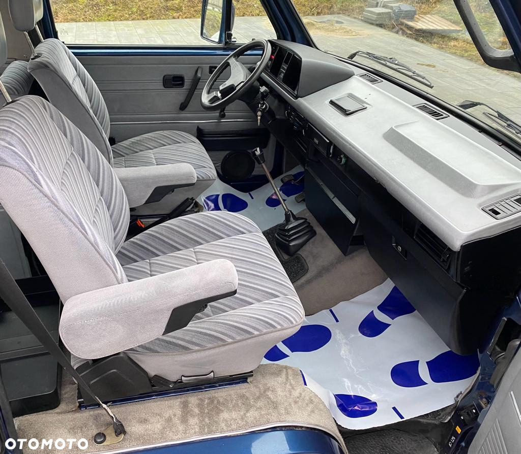 Volkswagen Multivan - 5