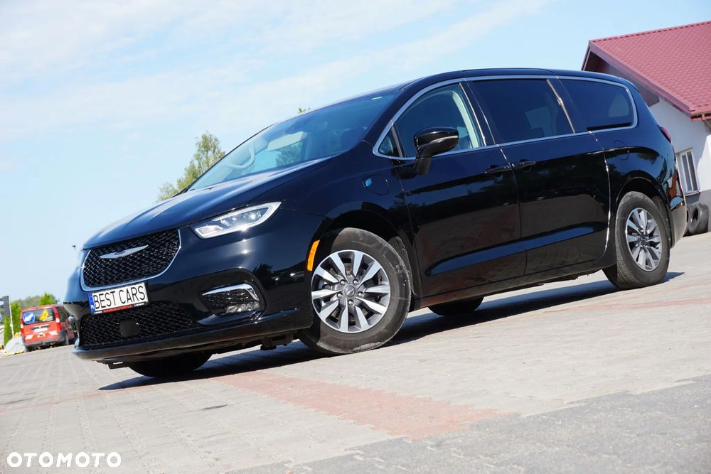 Chrysler Pacifica - 13