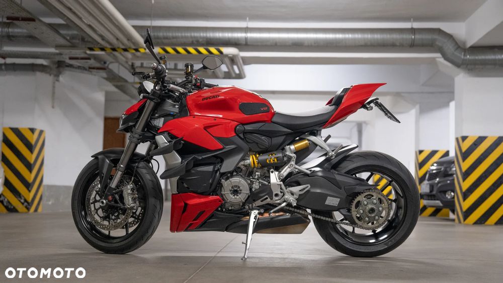Ducati Streetfighter V2 - 18