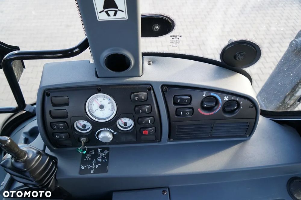 Terex TLB 990 / KOPARKO-ŁADOWARKA / KOMPLET ŁYŻEK / 3 300 MTH / - 33