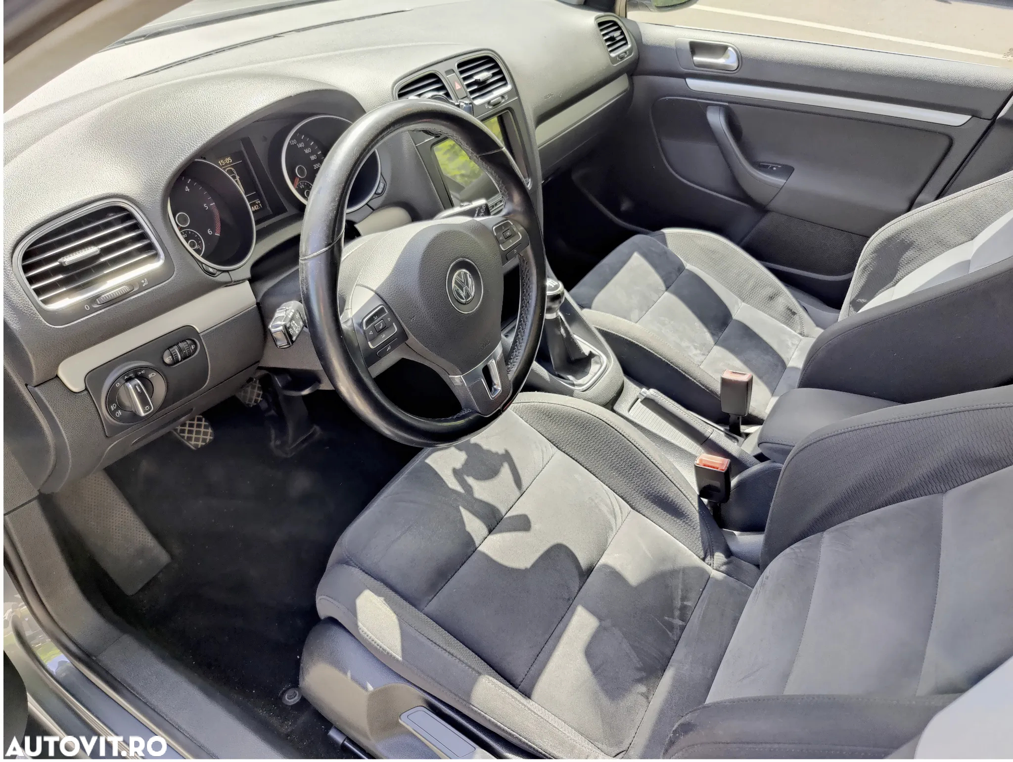 Volkswagen Golf Variant 2.0 TDI DPF Highline - 17