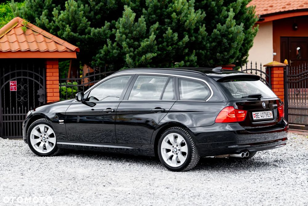 BMW Seria 3 325i xDrive Edition Exclusive - 14