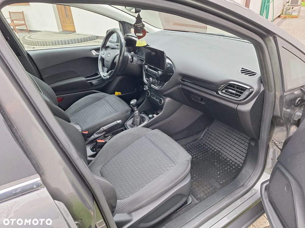 Ford Fiesta 1.5 TDCi TITANIUM - 9