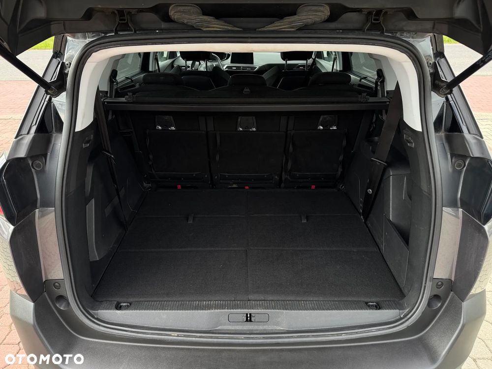 Peugeot 5008 - 10