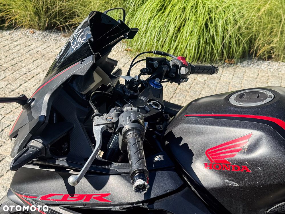 Honda CBR - 26