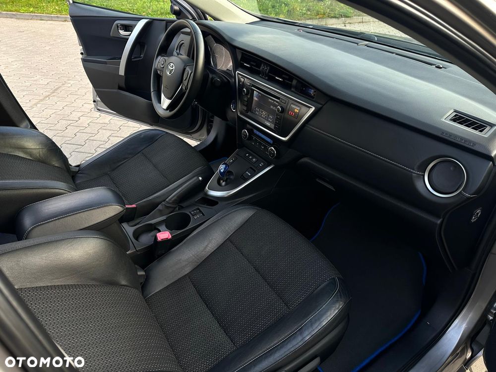 Toyota Auris - 24