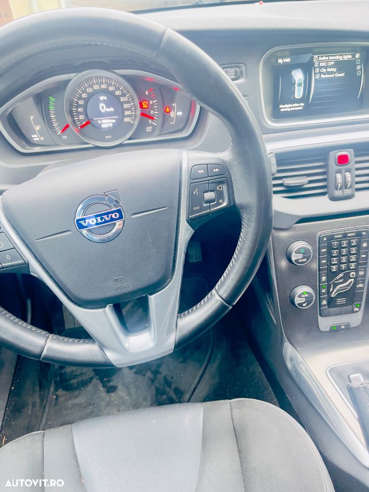 Volvo V40 D2 - 8