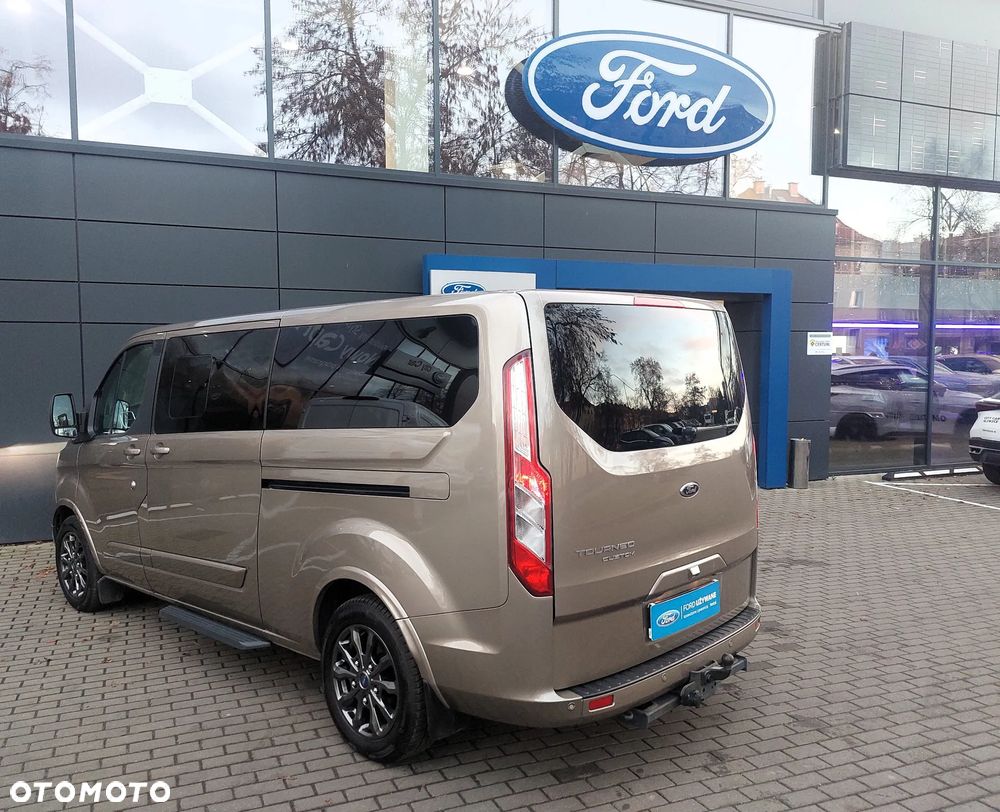 Ford Tourneo Custom - 31