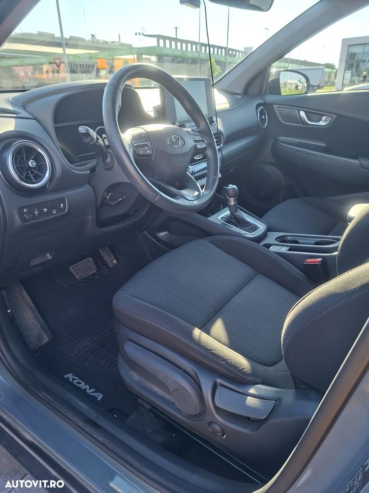 Hyundai KONA - 7