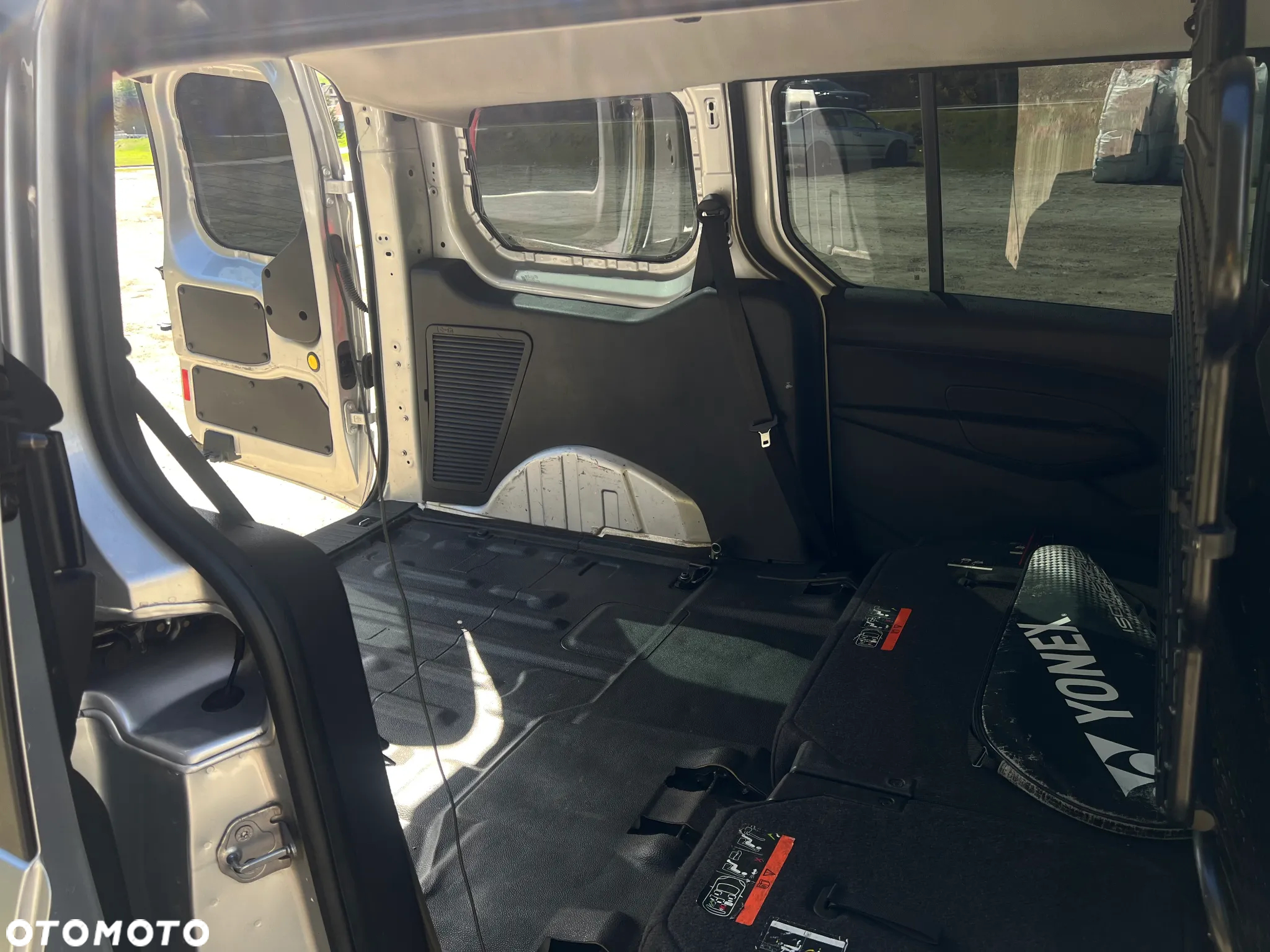 Ford Transit Connect - 8