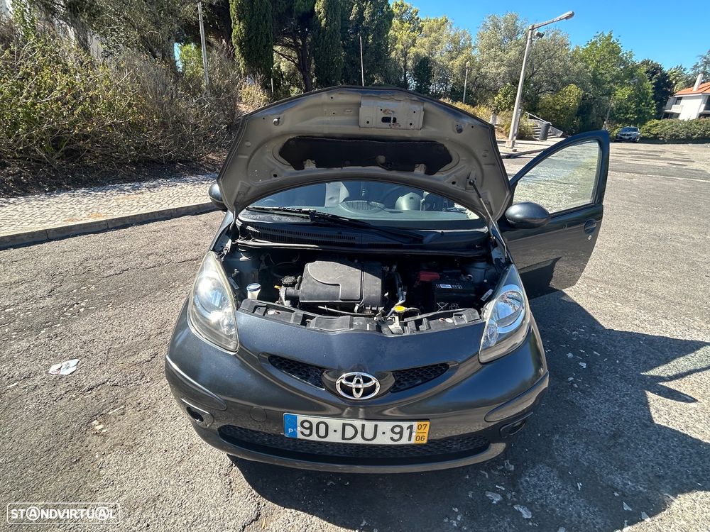 Toyota Aygo 1.0 + AC - 3