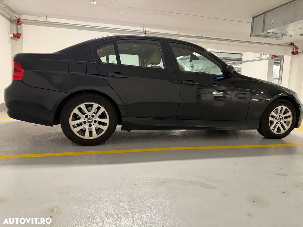 BMW Seria 3 318d - 4