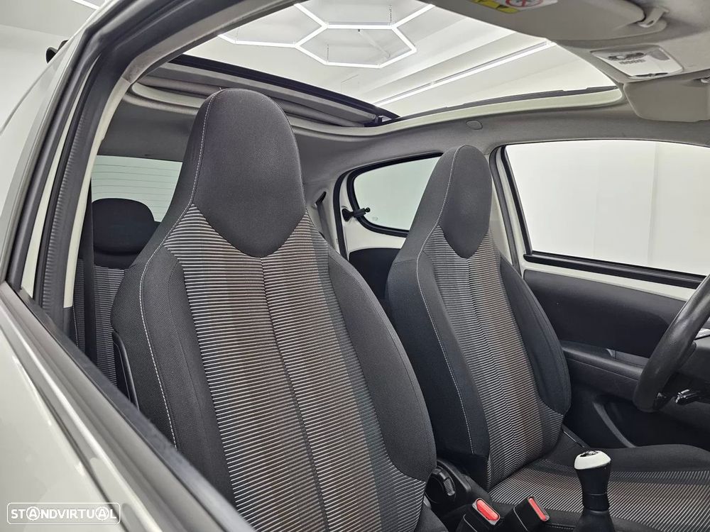 Peugeot 108 1.2 PureTech Allure - 26