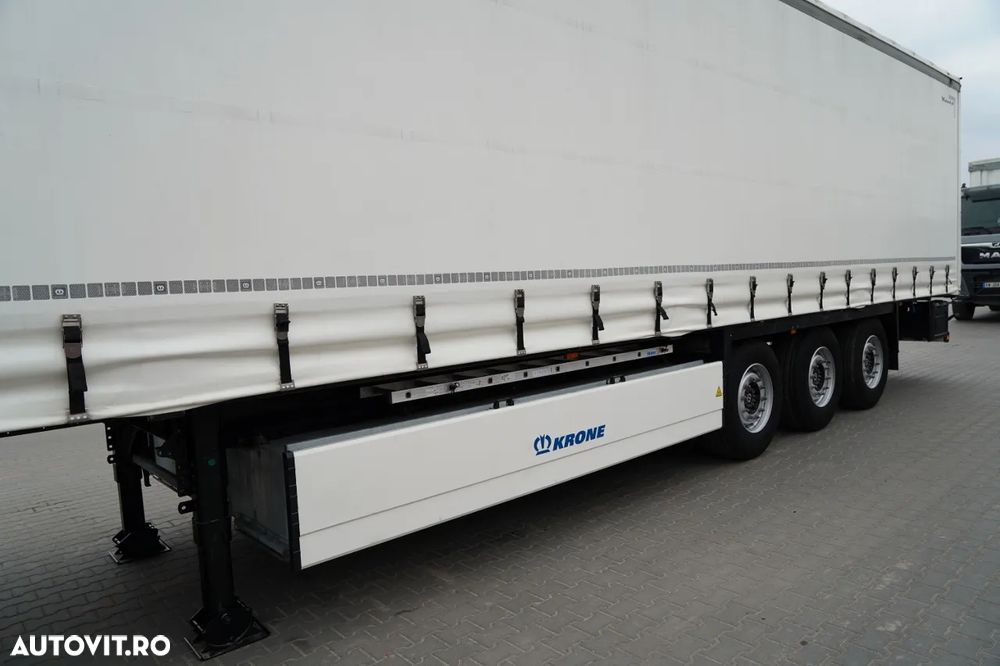 Krone CORTINĂ KRONE / 2024 / COȘ PENTRU PALEȚI / 2 AXE RIDICATIVE / PUȚIN FOLOSIT / - 10