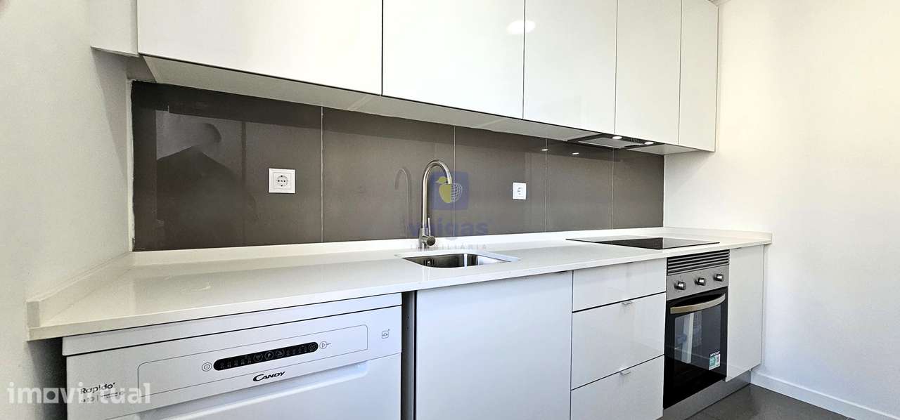 Apartamento renovado com 3 quartos no centro de Odivelas - Grande imagem: 3/13