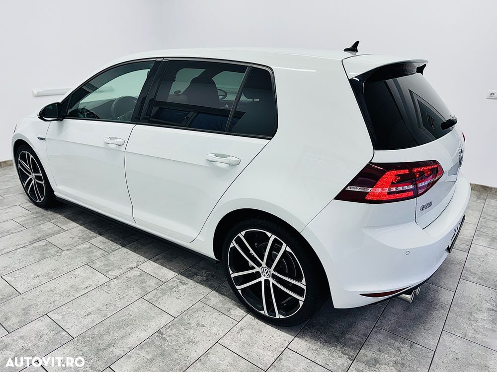 Volkswagen Golf GTD (BlueMotion Technology) DSG - 13