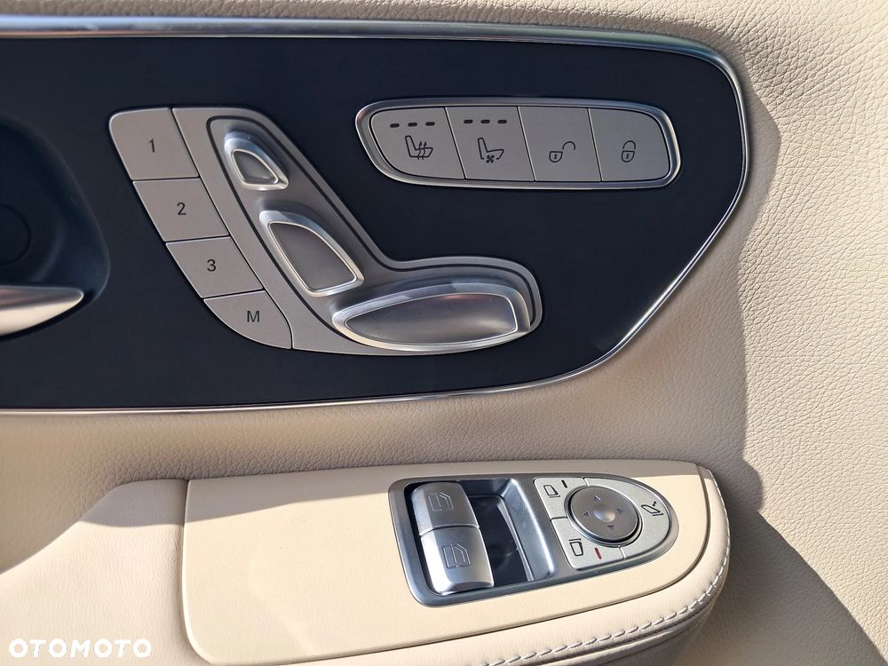 Mercedes-Benz Klasa V 300 d 4-Matic 9G-Tronic Exclusive (ekstra d³) - 21