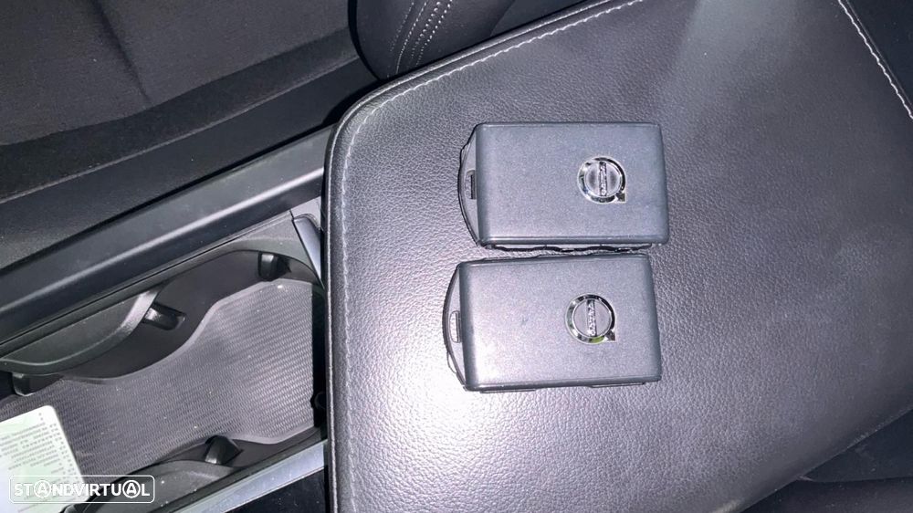 Volvo V60 2.0 T4 Momentum Plus - 17