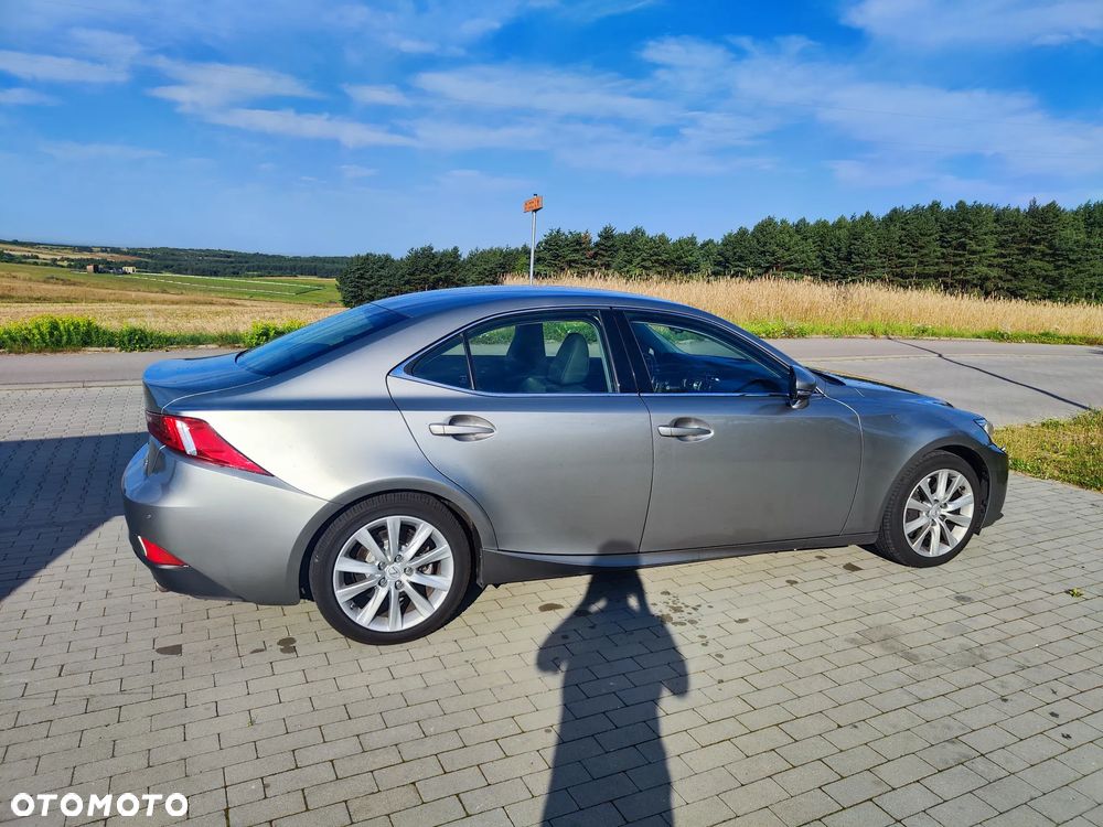 Lexus IS 200t Elite - 3
