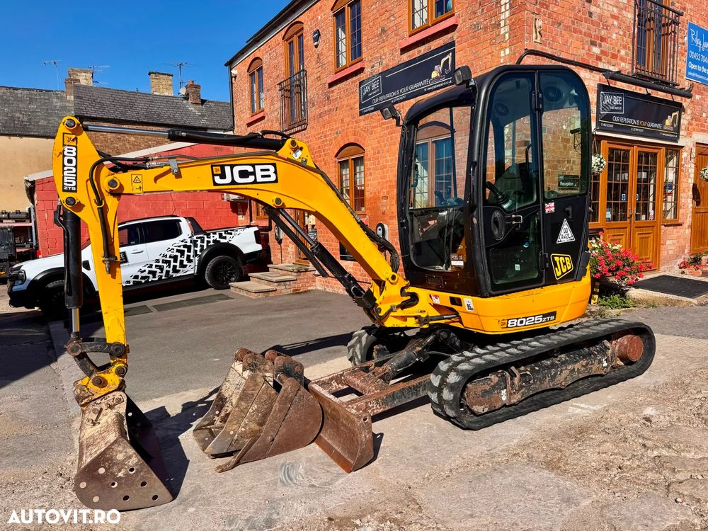 JCB 8025 - 5