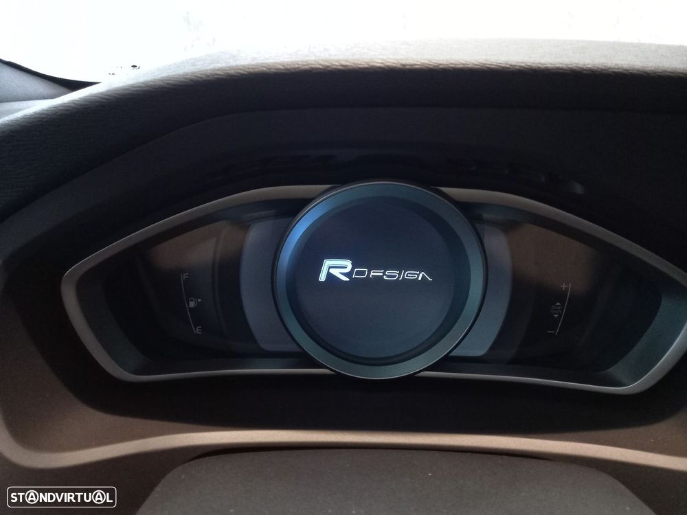 Volvo V40 2.0 D2 R-Design - 17