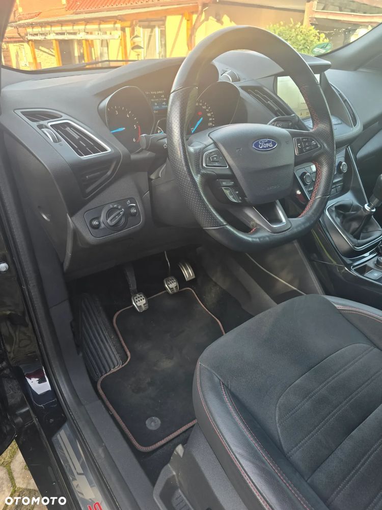 Ford Kuga - 4