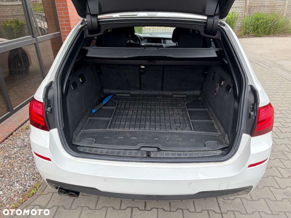 BMW Seria 5 530d xDrive Sport-Aut - 27