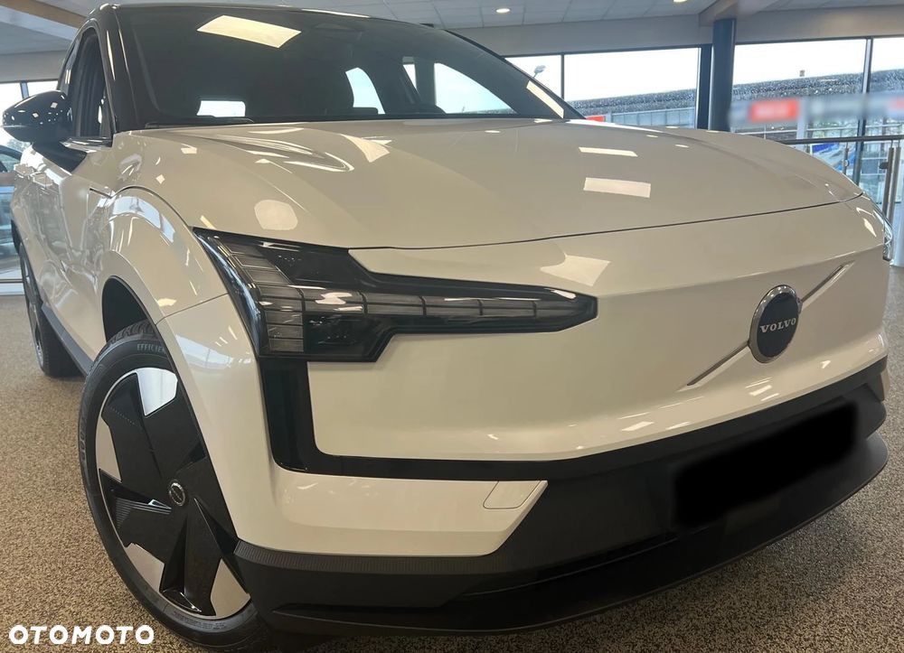 Volvo EX30 Single Motor Extended Range RWD Plus - 7