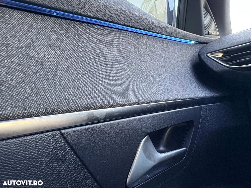 Peugeot 3008 1.2 PureTech 130 EAT8 GT - 19