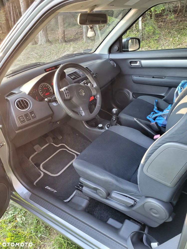 Suzuki Swift 1.3 Classic - 5
