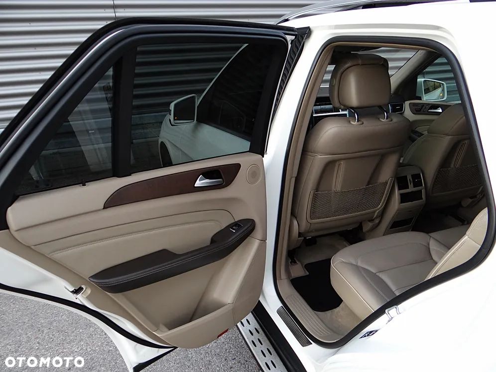 Mercedes-Benz ML 350 BlueTEC 4MATIC 7G-TRONIC - 36