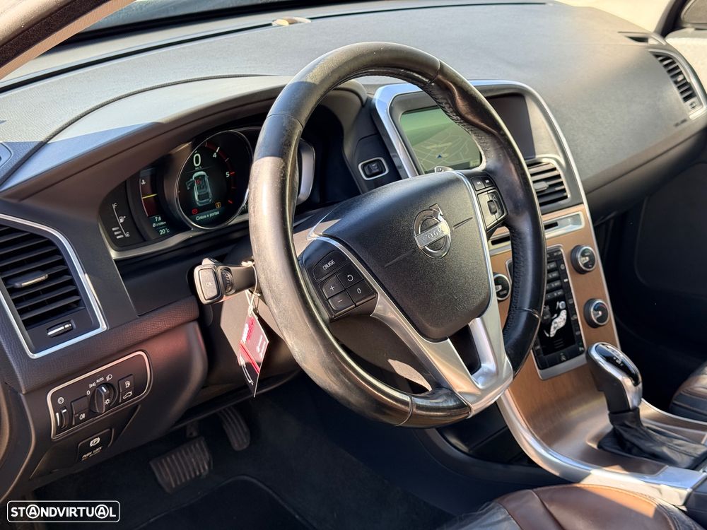 Volvo XC 60 2.0 D4 Summum Geartronic - 7