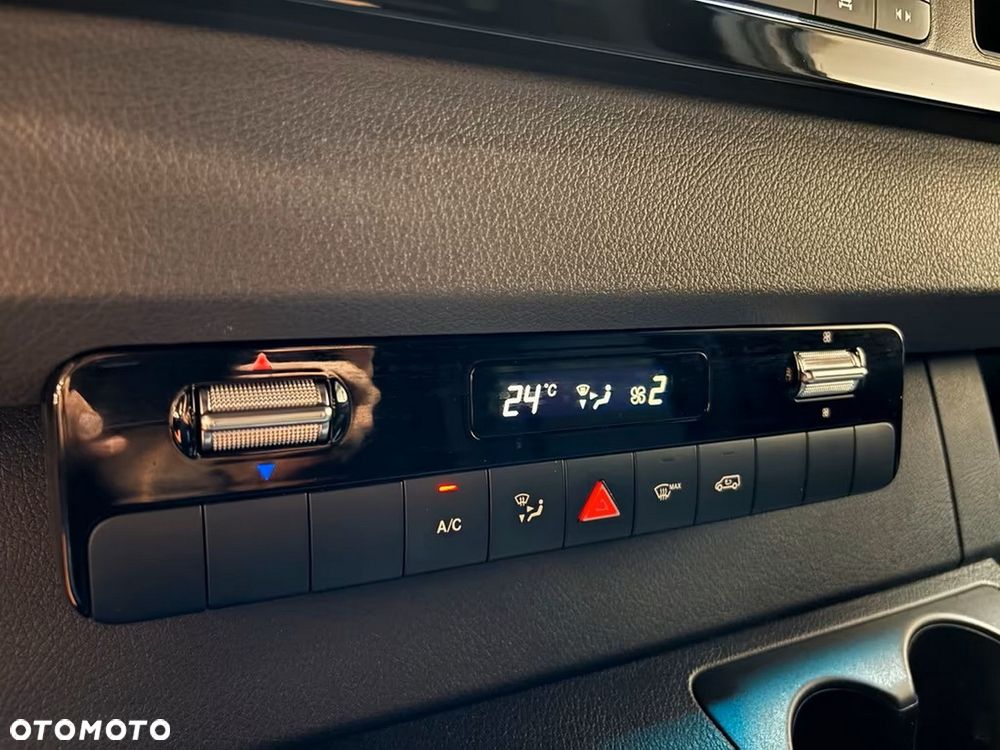 Mercedes-Benz Sprinter - 15