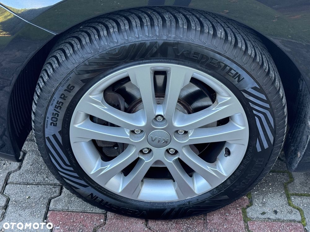 Kia Ceed 1.4 CVVT SW Fifa World Cup Edition - 11