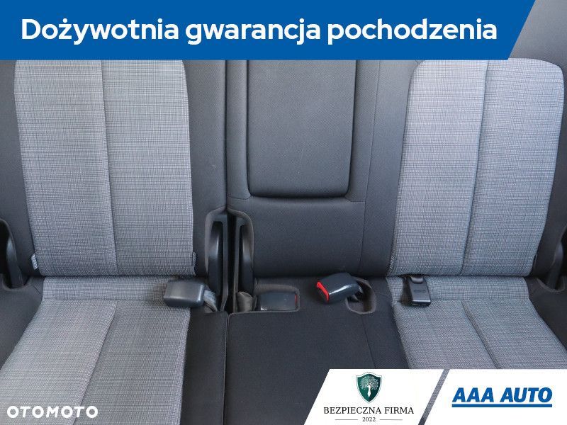 Kia Venga - 12