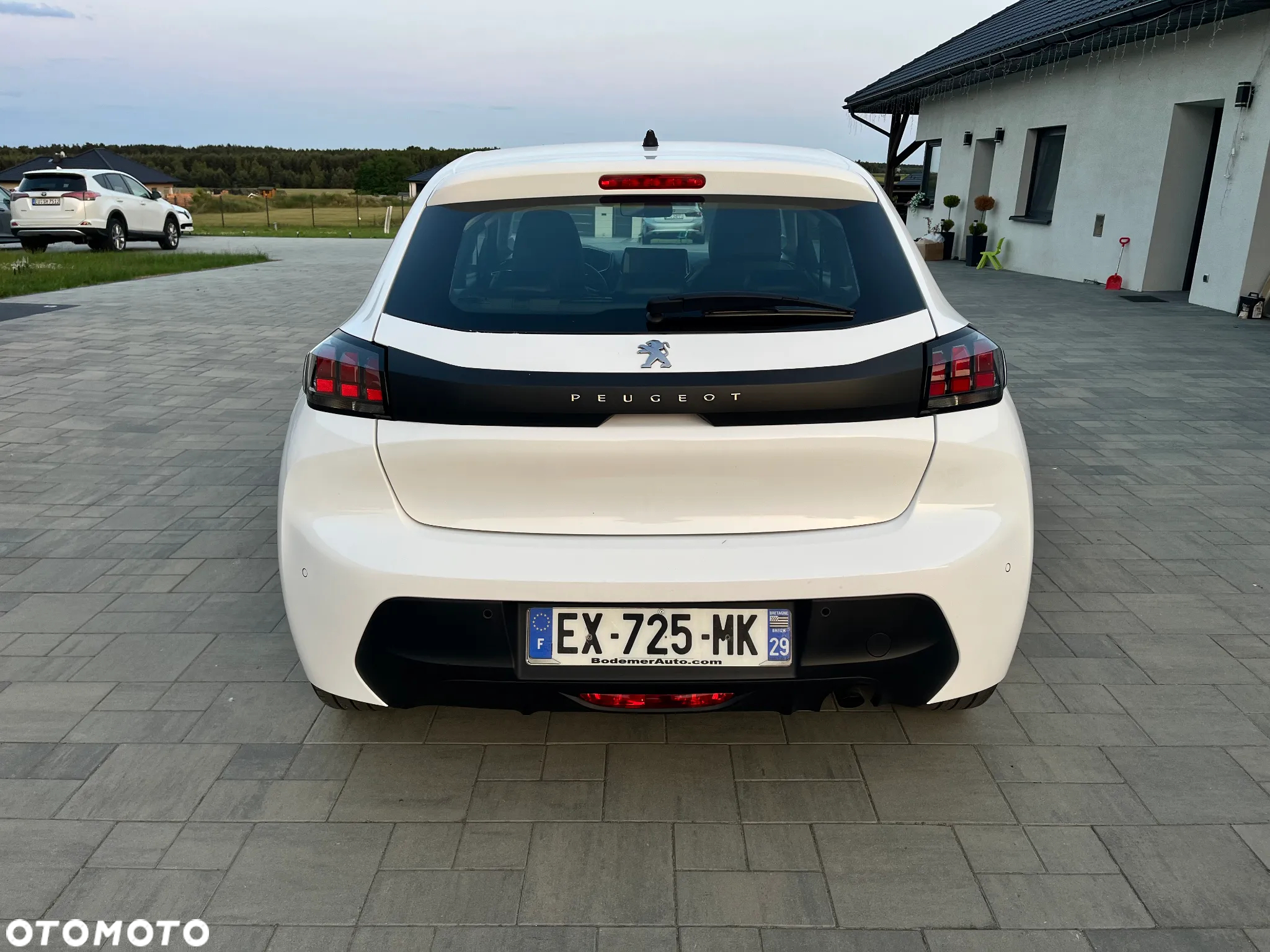 Peugeot 208 - 6