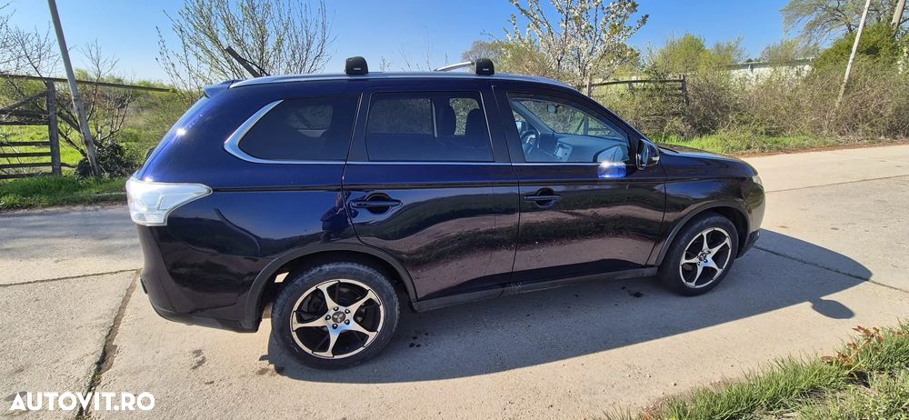 Mitsubishi Outlander 2.2L DI-D AS&G 6MT 4WD Intense A80 - 3