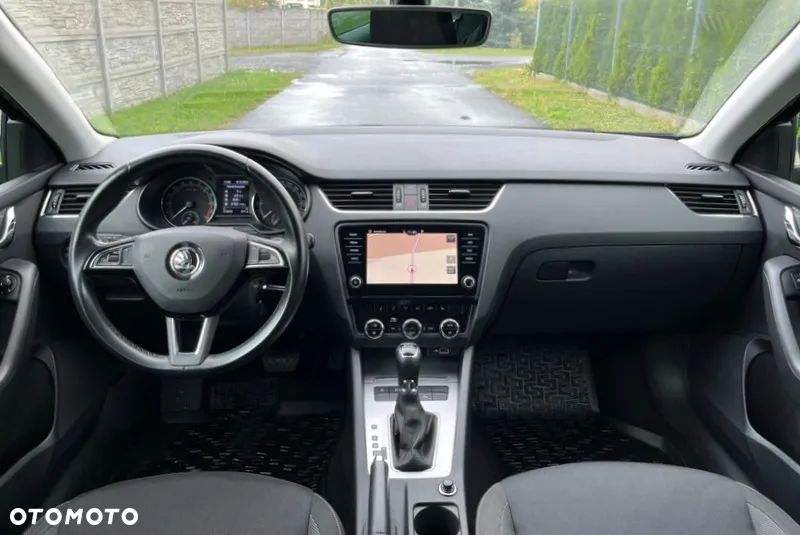 Skoda Octavia 2.0 TDI Style DSG - 9