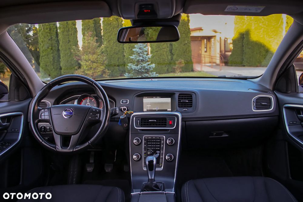 Volvo V60 D3 Summum - 18