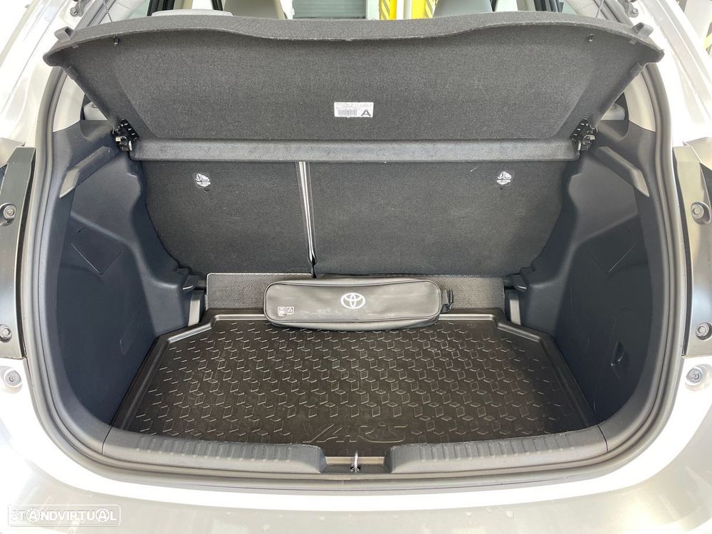 Toyota Yaris — fotografia 10