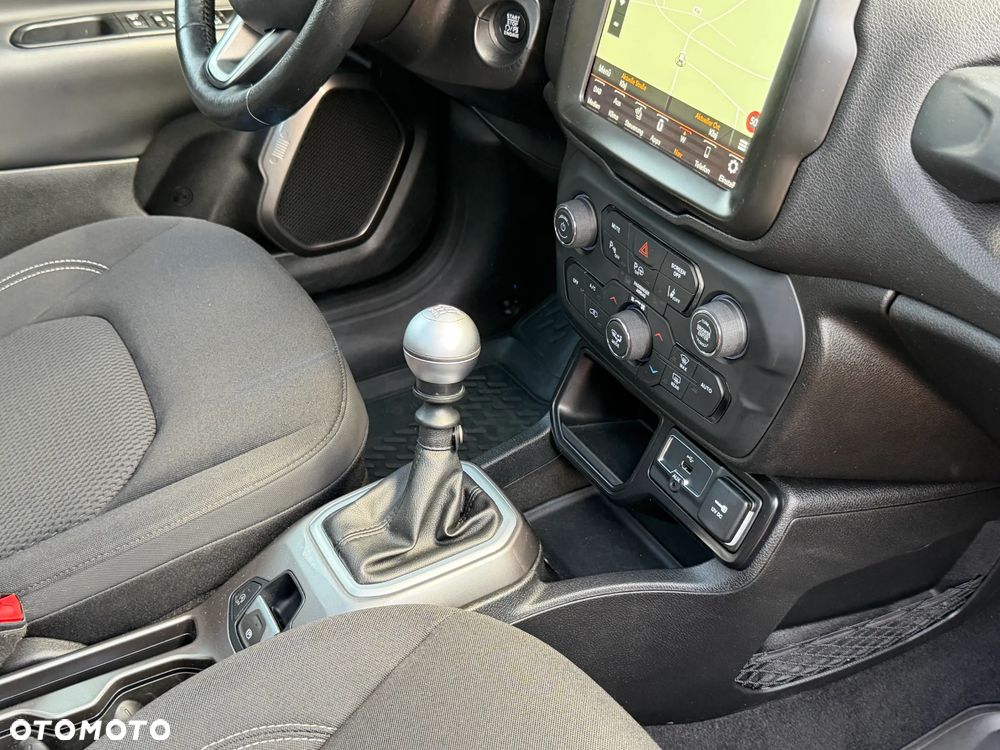 Jeep Renegade 1.4 MultiAir Limited - 27