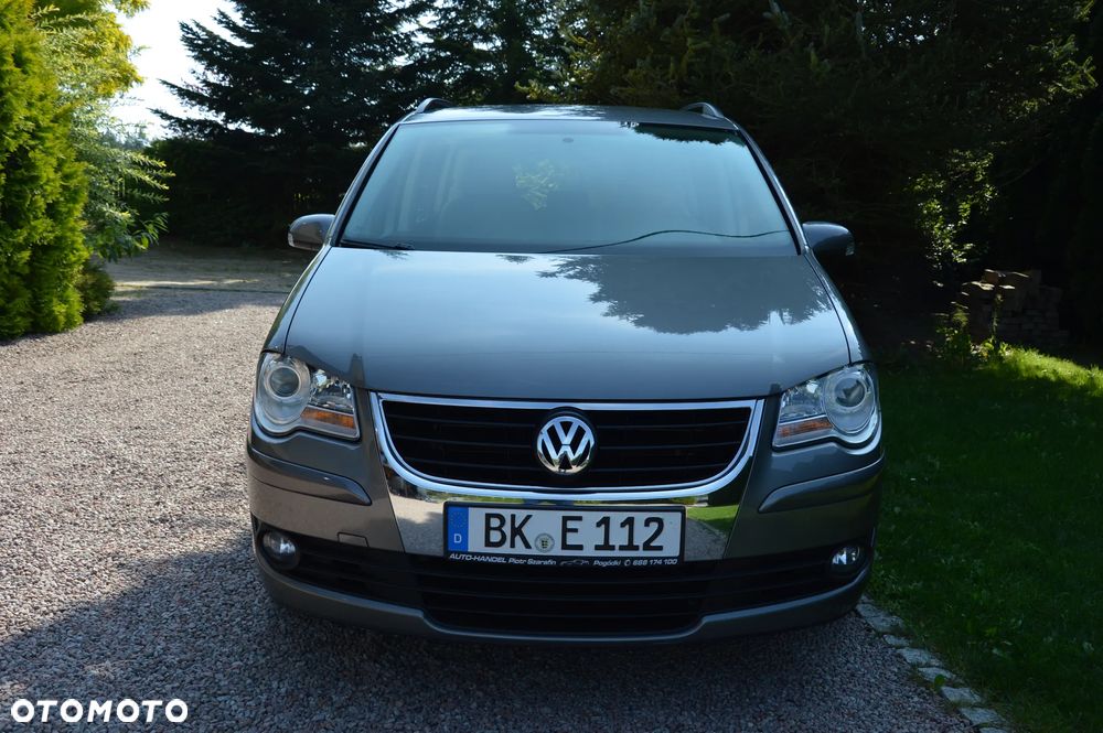 Volkswagen Touran - 2