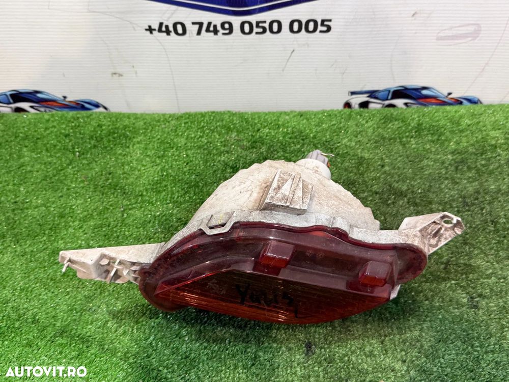 STOP TRIPLA BARA SPATE STANGA TOYOTA YARIS 1.5 B HYBRID 2017 COD OEM 815910D200 2017-2020 - 4